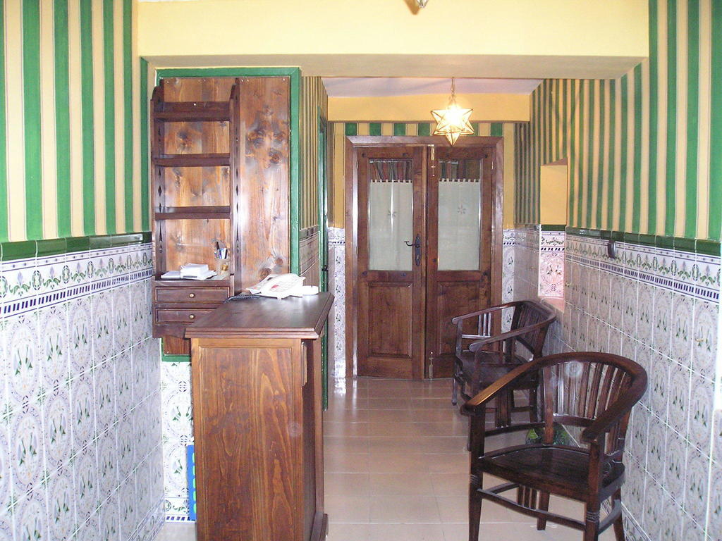 Posada Trisileja Cos Bagian luar foto